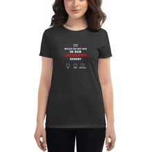 Lade das Bild in den Galerie-Viewer, &#39;&#39;WILLST DU&#39;&#39; Damen Shirt
